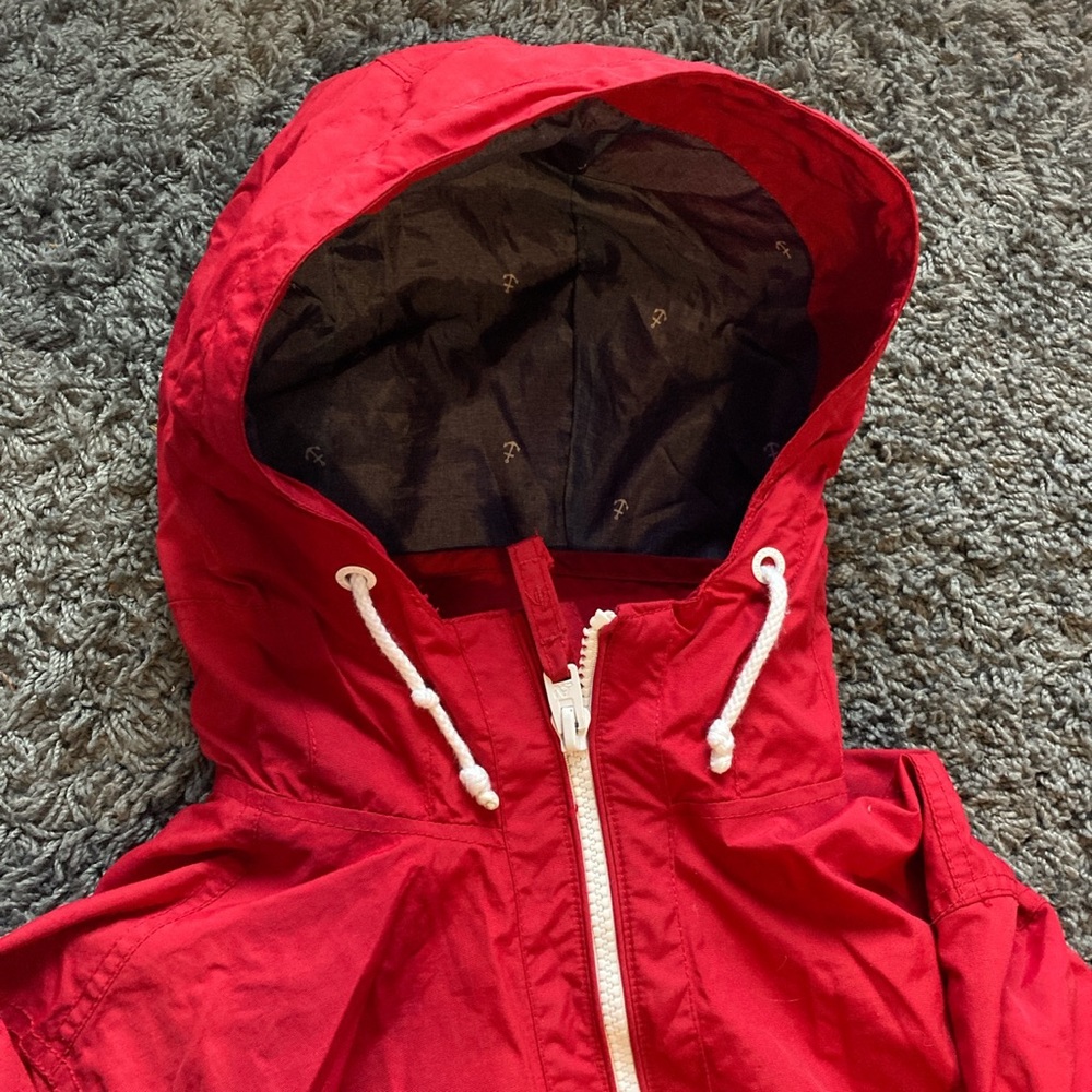 Red rain jacket ! - Picture 3 of 4